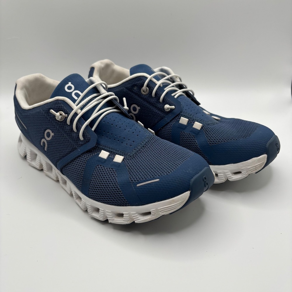 On Cloud 5 On Running Womens 7.5 Blue Denim/White Sneakers Running Shoes